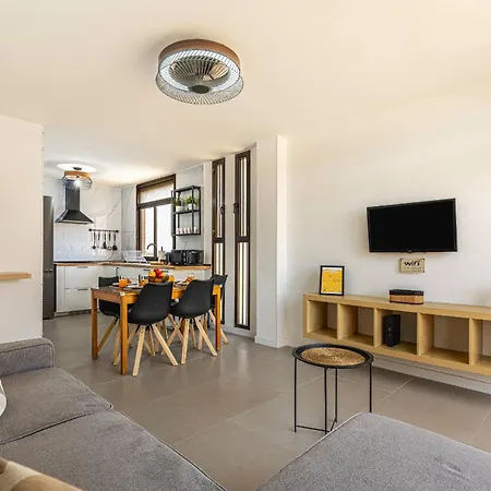 As De Casas - Royal 8 - Cristianos Arona (Tenerife)