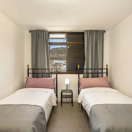 As De Casas - Royal 8 - Cristianos Arona (Tenerife)